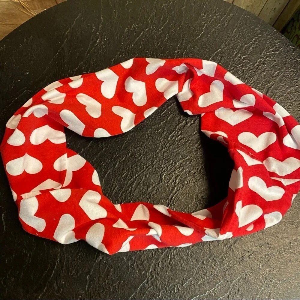 Heart printed scarf